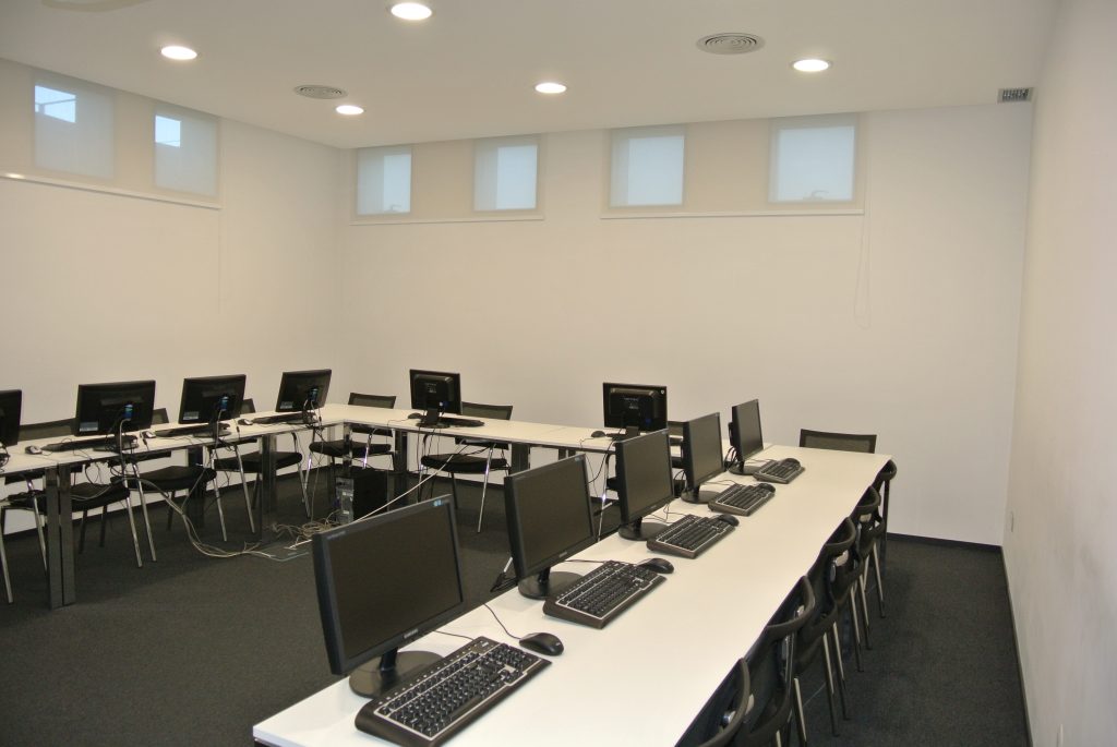 Salas de Formação - Em Aveiro - Portugal  Salas de Formação - Em Aveiro