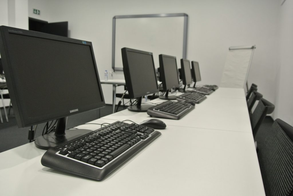 Salas de Formação - Em Aveiro - Portugal  Salas de Formação - Em Aveiro