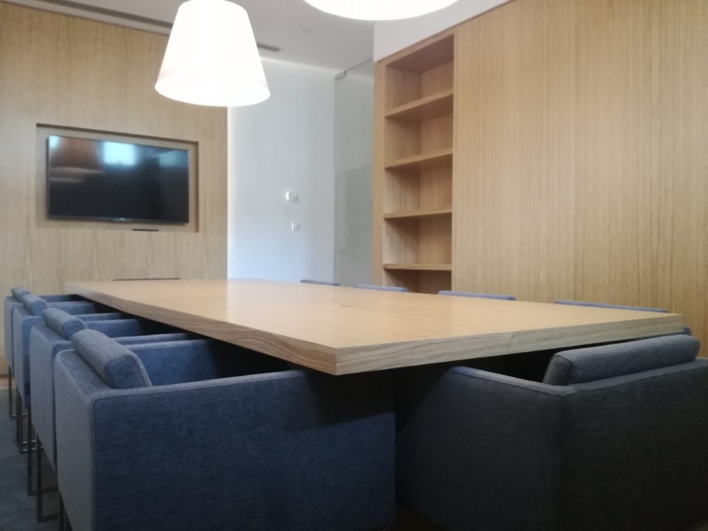 Salas de Reunião - Em Aveiro - Portugal Salas de Reunião - Em Aveiro